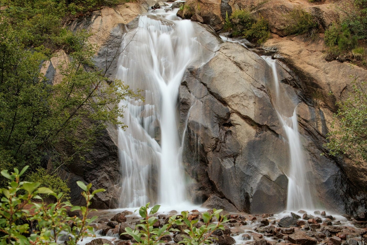 4 Spectacular Colorado Springs Waterfalls You Don’t Want To Miss
