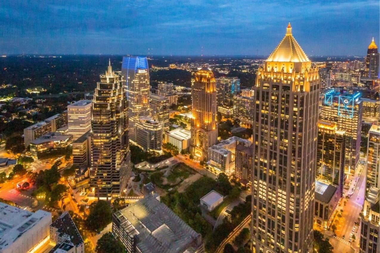 Downtown Atlanta 15 Minute Flyby Tour
